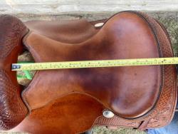 15.5 Vic Bennett Saddle