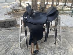DP saddlery Flex fit 1300 western saddle