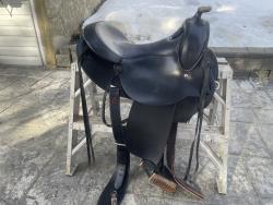DP saddlery Flex fit 1300 western saddle
