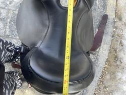 DP saddlery Flex fit 1300 western saddle