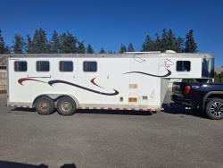 2001 4h Sooner horse trailer