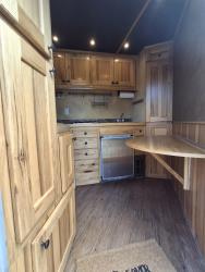 2001 4h Sooner horse trailer