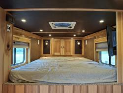 2001 4h Sooner horse trailer