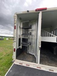 2009 Keifer 3 horse living quarter trailer