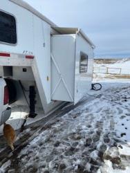 Exiss 3 Horse trailer with Living Quarters