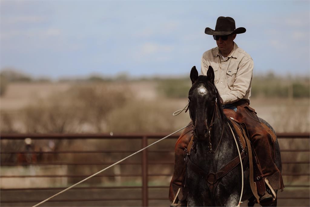 Image #4 (GAYLA SLIDERS SMOKIN)